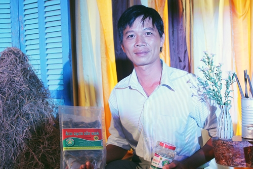 Anh Nguyễn Văn Nữa và sản phẩm ếch chế biến