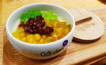 Bỏ việc lương khủng, 8x khởi nghiệp với hạt đậu nành