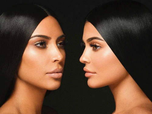 Kylie có thu nhập 41 triệu USD vào năm 2017, trong khi đàn chị Kim Kardashian kiếm 45,5 triệu USD.