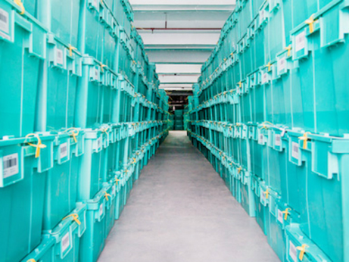 Kho lưu trữ các hộp chứa của Boxful.