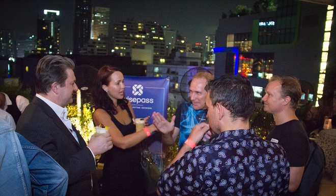 Ứng dụng ẩm thực, phong cách sống của cựu nhân viên Google CEO Lâm Trần hiện kết nối được gần 20 quán bar, nhà hàng tại thủ đô xứ Chùa Vàng. 