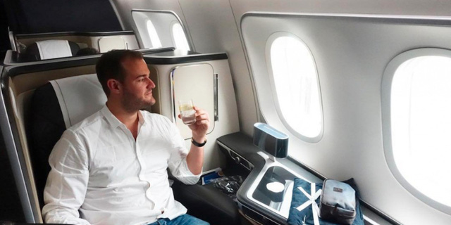 Cố gắng xoay xở để giữ việc nhưng nhận ra ai rồi cũng có thể thay thế, chàng trai từ bỏ kiếp làm thuê để đi du lịch và nhận cái kết không ngờ - Ảnh 1. Cố gắng xoay xở để giữ việc nhưng nhận ra ai rồi cũng có thể thay thế, chàng trai từ bỏ kiếp làm thuê để đi du lịch và nhận cái kết không ngờ - Ảnh 1.