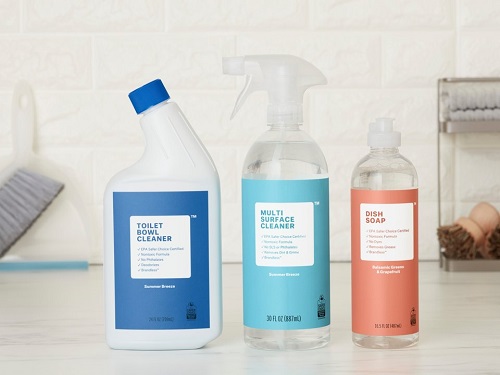 Sản phẩm của Brandless không in tên thương hiệu lên bao bì mà chỉ có các thông tin chi tiết về sản phẩm. Ảnh: Bussiness Insider.