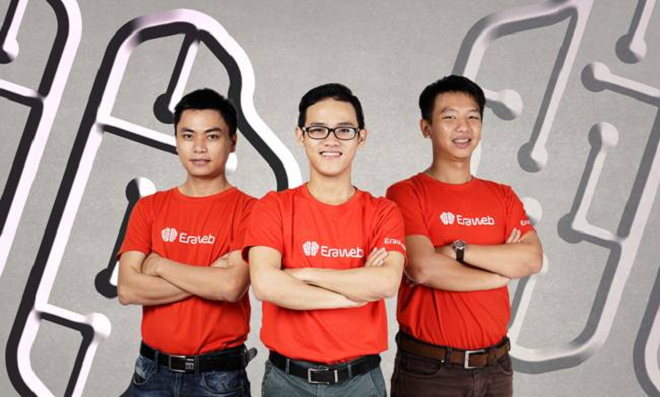 Từ trái qua, Mai Như Chiến, Lê Văn, Nguyễn Thanh Phú Ba nhà đồng sáng lập công ty Erabit, đơn vị chủ quản của Eraweb, top 25 Startup Việt 2017