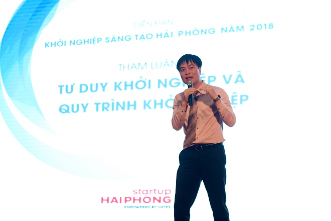 Ông Phạm Duy Hiếu, Giám đốc Quỹ khởi nghiệp Doanh nghiệp Khoa học và Công nghệ Việt Nam (SVF) nhấn mạnh sứ mệnh hỗ trợ khởi nghiệp địa phương của tổ chức, đồng thời cam kết trao tặng các tài liệu khởi nghiệp miễn phí và kết nối chuyên gia. 