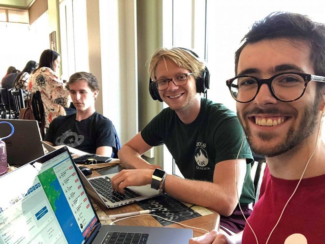 Ba đồng sáng lập của Summer Playbook là Sean Sullivan, Luke Heine, Raphael Rouvinov (thứ tự từ trái sang phải).