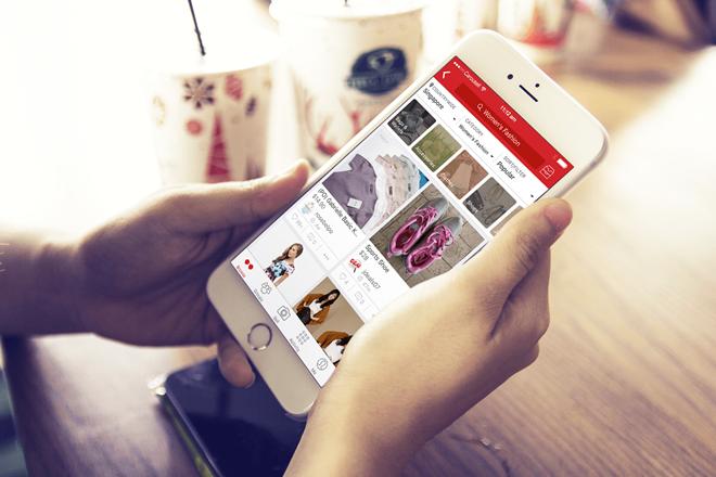 Người dùng có thể bán lại mội loại đồ vật cũ trên ứng dụng Carousell. Ảnh: carousell