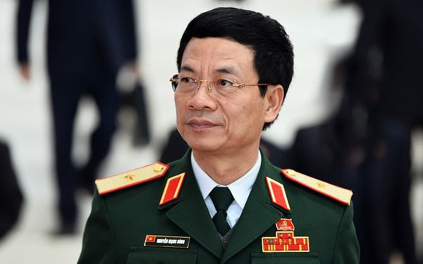 Ông Nguyễn Mạnh Hùng nhắn gửi người trẻ: Từ ngày đầu đã được bơm tiền, vũ trang tận răng thì khó xả thân và làm việc quên mình lắm!