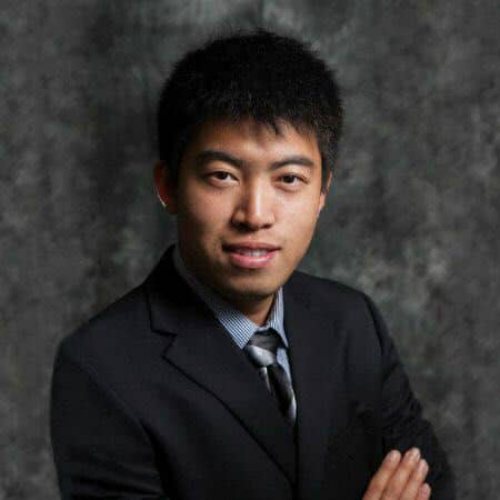 Ông Simon Tian.