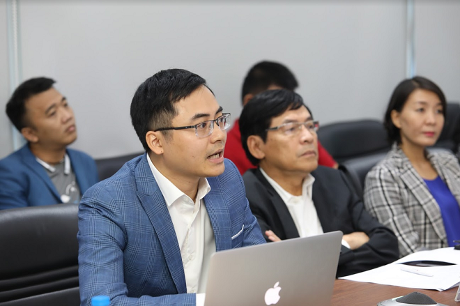 Anh Phạm Huy, đại diện công ty First Legal Force (FLF) trình bày về sàn giao dịch bất động sản cung cấp dịch vụ kiểm chứng pháp lý của các dự án bất động sản trong nước batdongsansach.vn