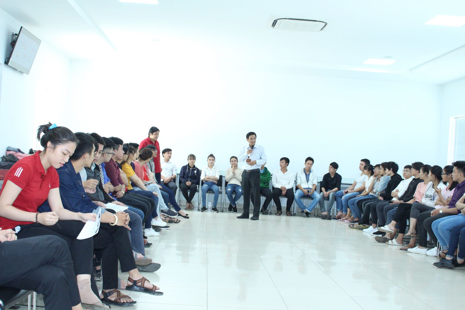 Khóa đào tạo được Báo Diễn đàn Doanh nghiệp kết hợp Hội Đồng TVHTKNPNp/tổ chức tại Đại học Lạc Hồng