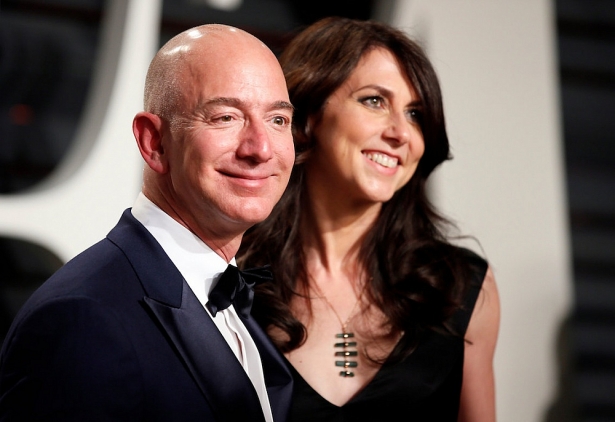 mackenzie bezos xung dang mot nua tai san cua jeff bezos vi neu khong co ba thi se khong co amazon