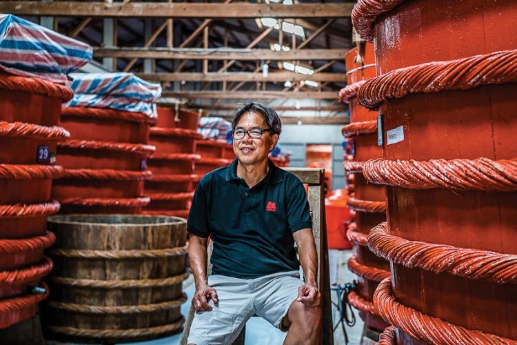Doanh nhân Cường Phạm trong xưởng nước mắm Red Boat ở Phú Quốc