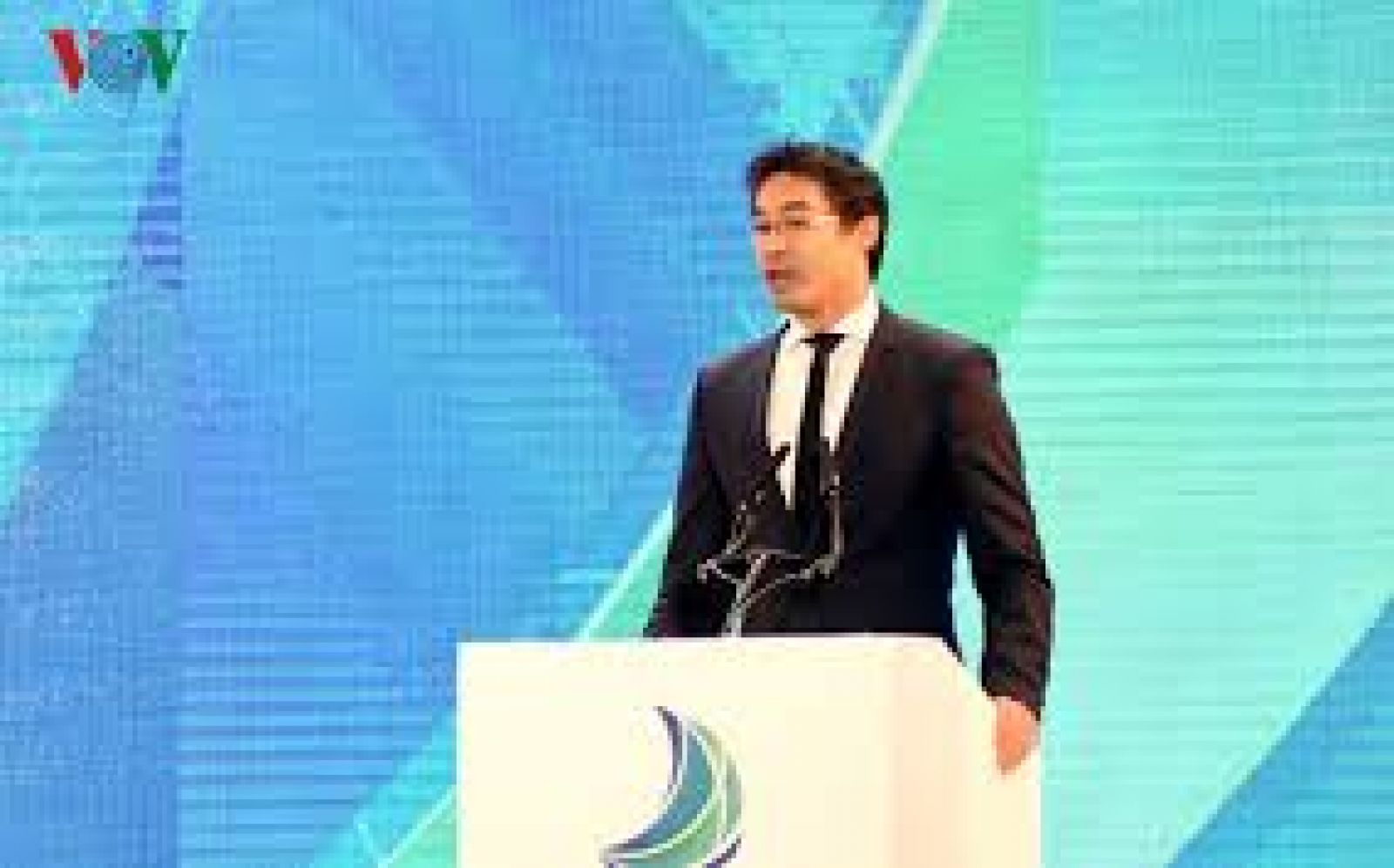 Nguyên Phó Thủ tướng Đức - Giám đốc điều hành Diễn đàn Kinh tế thế giới Philipp Rösler