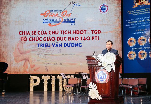 Ông Triệu Văn Dương chia sẻ trong chương trình “Đồng dao với nghệ thuật” do PTI tổ chức.