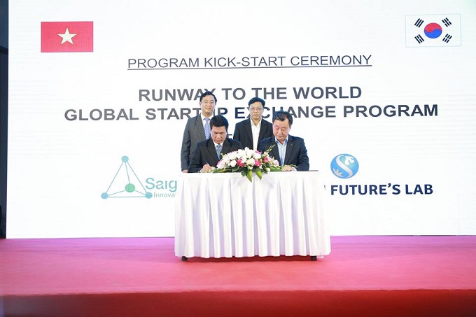 Saigon Innovation Hub đã ký kết MOU hợp tác Chương trình Runway To The World cùng 4 đối tác bao gồm: