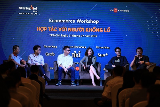 Các chuyên gia trong lĩnh vực thương mại điện tử chia sẻ về tiềm năng của thị trường này tại Việt Nam và cơ hội hợp tác với các doanh nghiệp lớn trong sự kiện ngày 31/7 tại TP HCM, do VnExpress tổ chức. Ảnh: Hữu Khoa.