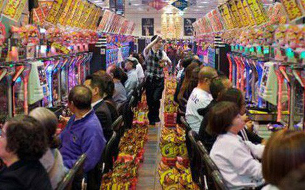 Đế chế &quot;pachinko&quot; c&#243; lợi nhuận khổng lồ thống lĩnh ng&#224;nh giải tr&#237; Nhật Bản