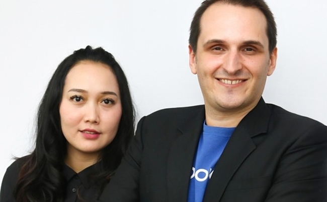 Suci Arumsari - Giám đốc Alodokter và Nathanael Faibis - CEO Alodokter.