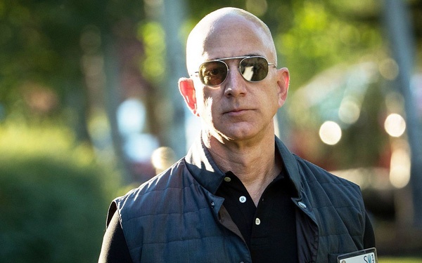 Jeff Bezos: &quot;Loại bỏ thuyết tr&#236;nh bằng PowerPoint v&#224; ngồi họp im lặng trong 30 ph&#250;t l&#224; điều th&#244;ng minh nhất ch&#250;ng t&#244;i từng l&#224;m tại Amazon&quot;