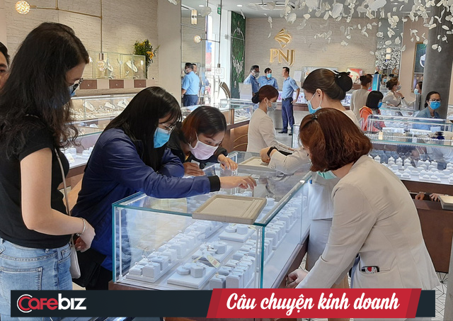 Doanh nghiệp vàng ứng phó ra sao vào Ngày Thần tài thời dịch Corona: PNJ triển khai bán hàng online và giao tận nơi, DOJI tặng khách vàng và... khẩu trang xịn - Ảnh 6. Doanh nghiệp vàng ứng phó ra sao vào Ngày Thần tài thời dịch Corona: PNJ triển khai bán hàng online và giao tận nơi, DOJI tặng khách vàng và... khẩu trang xịn - Ảnh 6.
