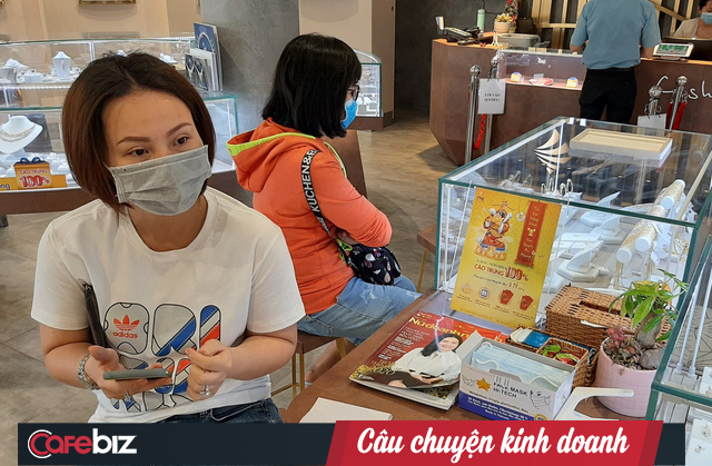 Doanh nghiệp vàng ứng phó ra sao vào Ngày Thần tài thời dịch Corona: PNJ triển khai bán hàng online và giao tận nơi, DOJI tặng khách vàng và... khẩu trang xịn - Ảnh 3. Doanh nghiệp vàng ứng phó ra sao vào Ngày Thần tài thời dịch Corona: PNJ triển khai bán hàng online và giao tận nơi, DOJI tặng khách vàng và... khẩu trang xịn - Ảnh 3.