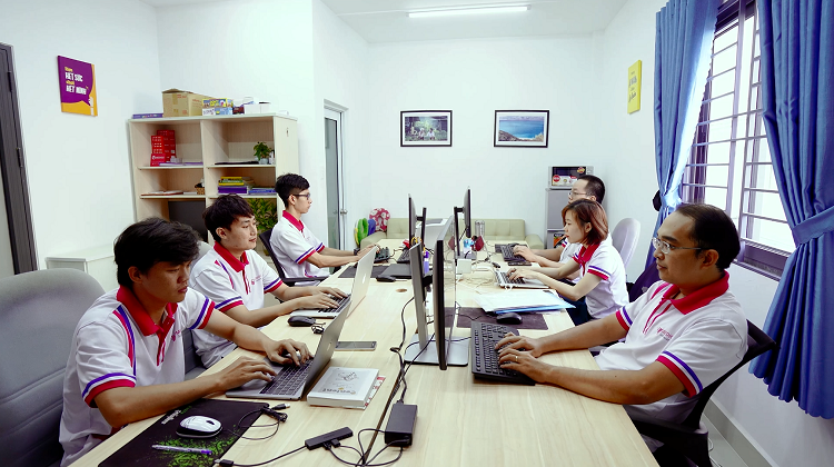 Nhân viên Medigo làm việc tại văn phòng.