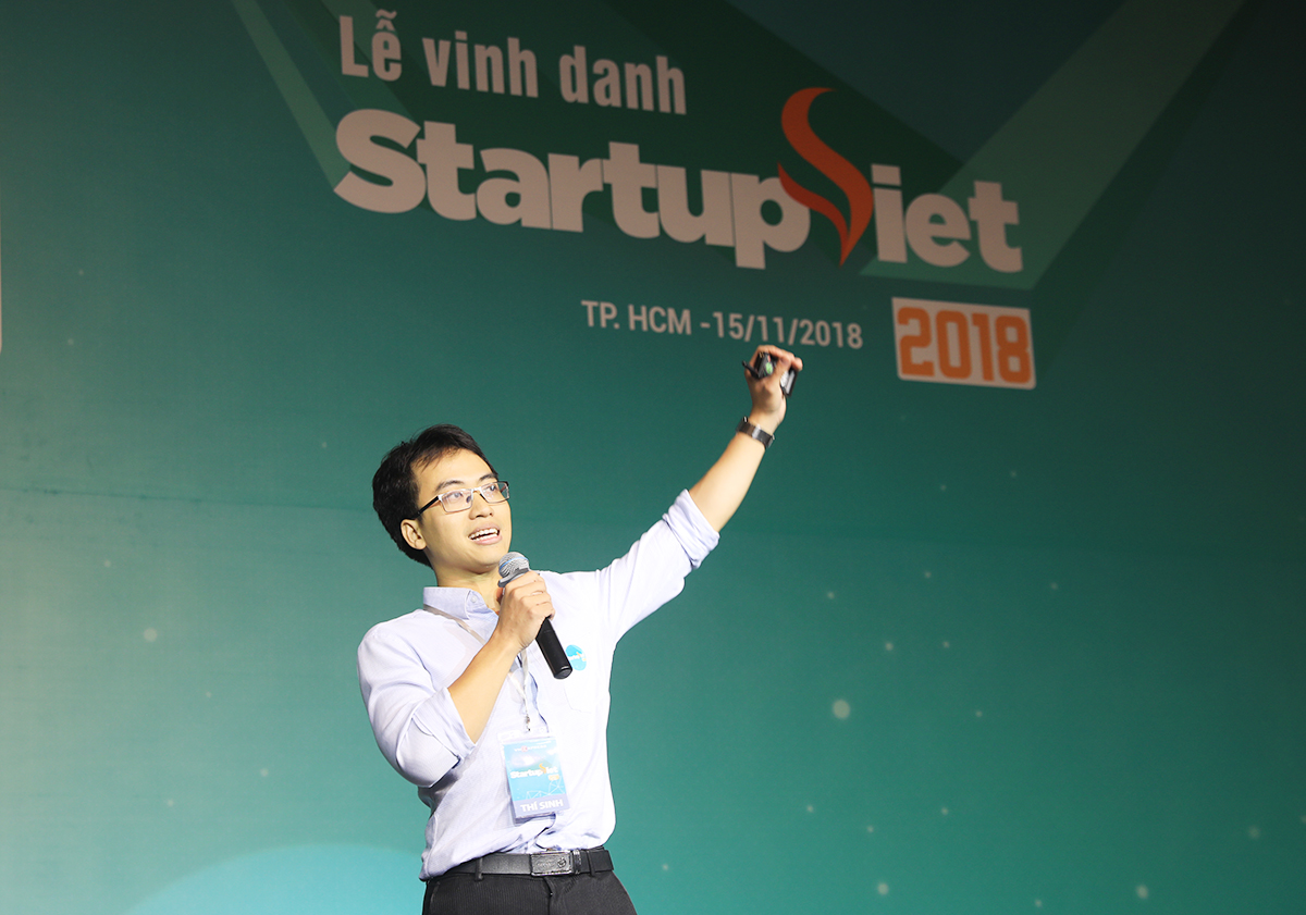 Bùi Hải Nam - CEO Datamart, đoạt giải quán quân cuộc thi Startup Việt 2018 do Báo VnExpress tổ chức.