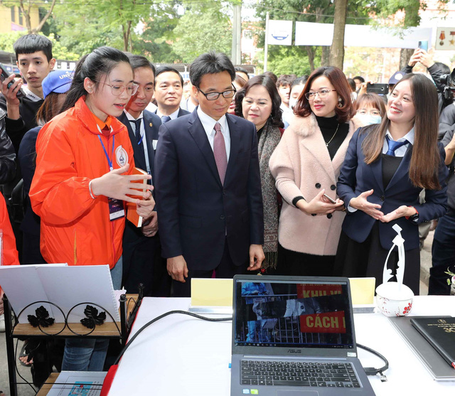 Phó Thủ tướng Vũ Đức Đam: Khuyến khích HSSV xây dựng mạng lưới chia sẻ ý tưởng khởi nghiệp - Ảnh 2.