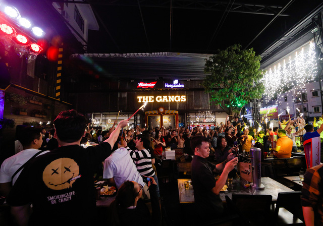3 phẩm chất giúp The Gangs luôn giữ được độ ‘hot’ bất chấp Covid-19: Nhìn nhận đúng trách nhiệm, đội ngũ giỏi - bền bỉ, thay đổi nhanh để thích nghi kịp thời - Ảnh 10. 3 phẩm chất giúp The Gangs luôn giữ được độ ‘hot’ bất chấp Covid-19: Nhìn nhận đúng trách nhiệm, đội ngũ giỏi - bền bỉ, thay đổi nhanh để thích nghi kịp thời - Ảnh 10.