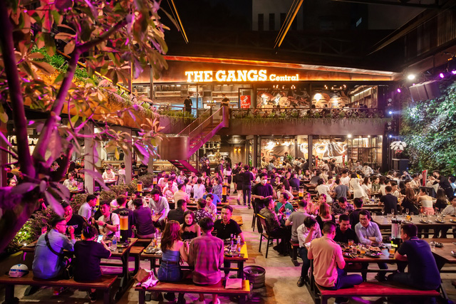 3 phẩm chất giúp The Gangs luôn giữ được độ ‘hot’ bất chấp Covid-19: Nhìn nhận đúng trách nhiệm, đội ngũ giỏi - bền bỉ, thay đổi nhanh để thích nghi kịp thời - Ảnh 9. 3 phẩm chất giúp The Gangs luôn giữ được độ ‘hot’ bất chấp Covid-19: Nhìn nhận đúng trách nhiệm, đội ngũ giỏi - bền bỉ, thay đổi nhanh để thích nghi kịp thời - Ảnh 9.