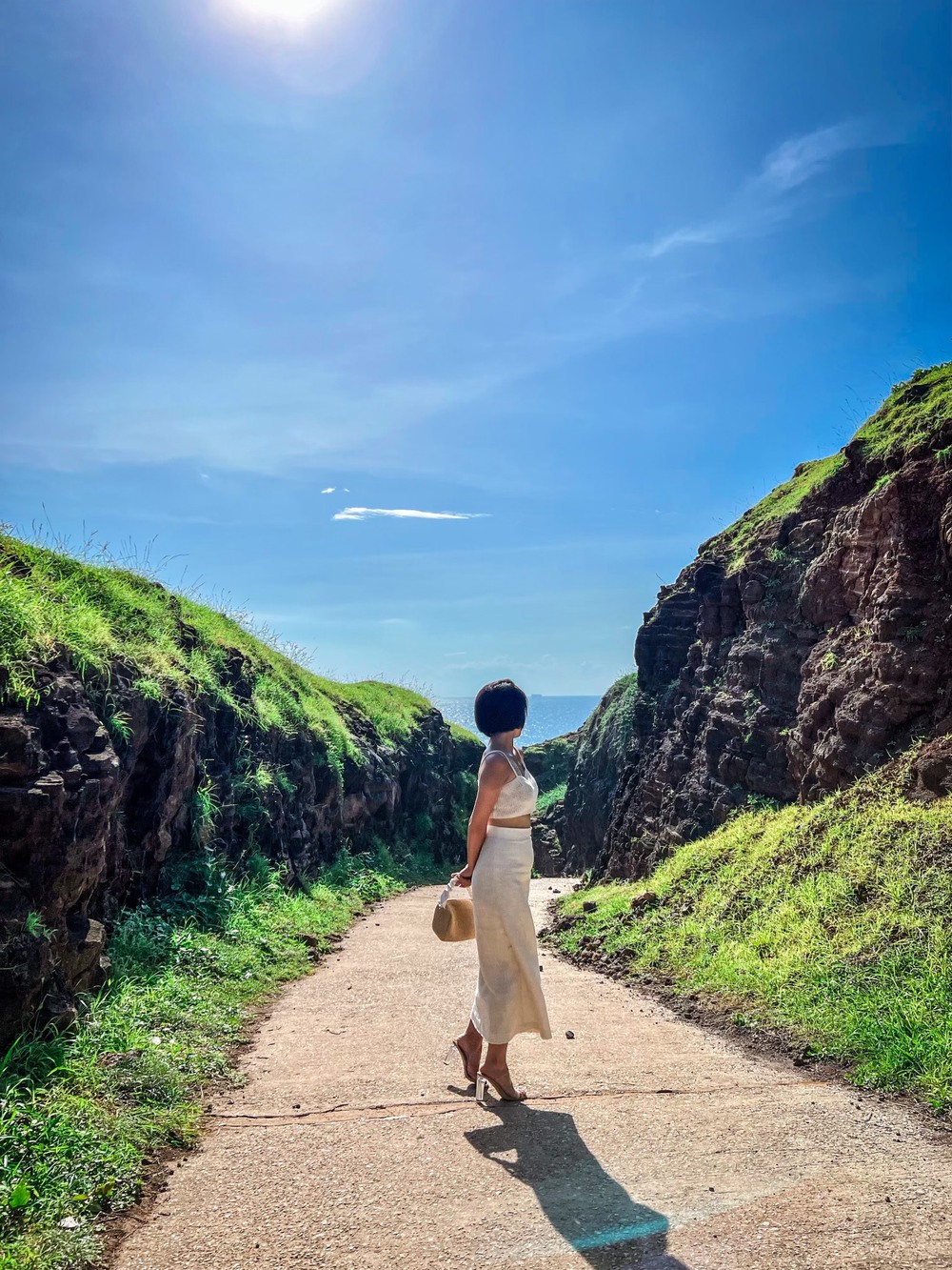 Về quê tránh dịch, 9X quyết định ở lại đảo Phú Quý chụp ảnh làng chài, mỗi tháng có gần trăm khách - Ảnh 8.