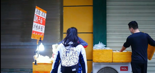Một ngày chân thực của người bán hàng ăn sáng, thu nhập bình quân mỗi năm hơn 900 triệu: nghề nghiệp không phân cao thấp, không trộm cướp hay làm việc trái với lương tâm là đủ- Ảnh 13. Một ngày chân thực của người bán hàng ăn sáng, thu nhập bình quân mỗi năm hơn 900 triệu: nghề nghiệp không phân cao thấp, không trộm cướp hay làm việc trái với lương tâm là đủ- Ảnh 13.