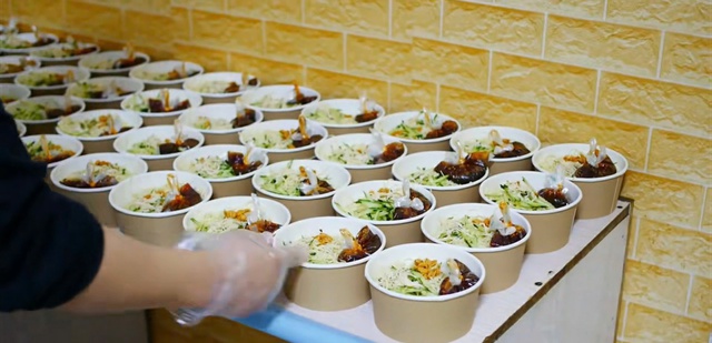 Một ngày chân thực của người bán hàng ăn sáng, thu nhập bình quân mỗi năm hơn 900 triệu: nghề nghiệp không phân cao thấp, không trộm cướp hay làm việc trái với lương tâm là đủ- Ảnh 3. Một ngày chân thực của người bán hàng ăn sáng, thu nhập bình quân mỗi năm hơn 900 triệu: nghề nghiệp không phân cao thấp, không trộm cướp hay làm việc trái với lương tâm là đủ- Ảnh 3.